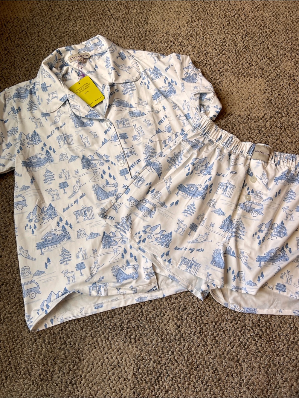 NWT Kitty & Vibe Pajama Set Women Sz XL All Over Print Ski - Stretchy